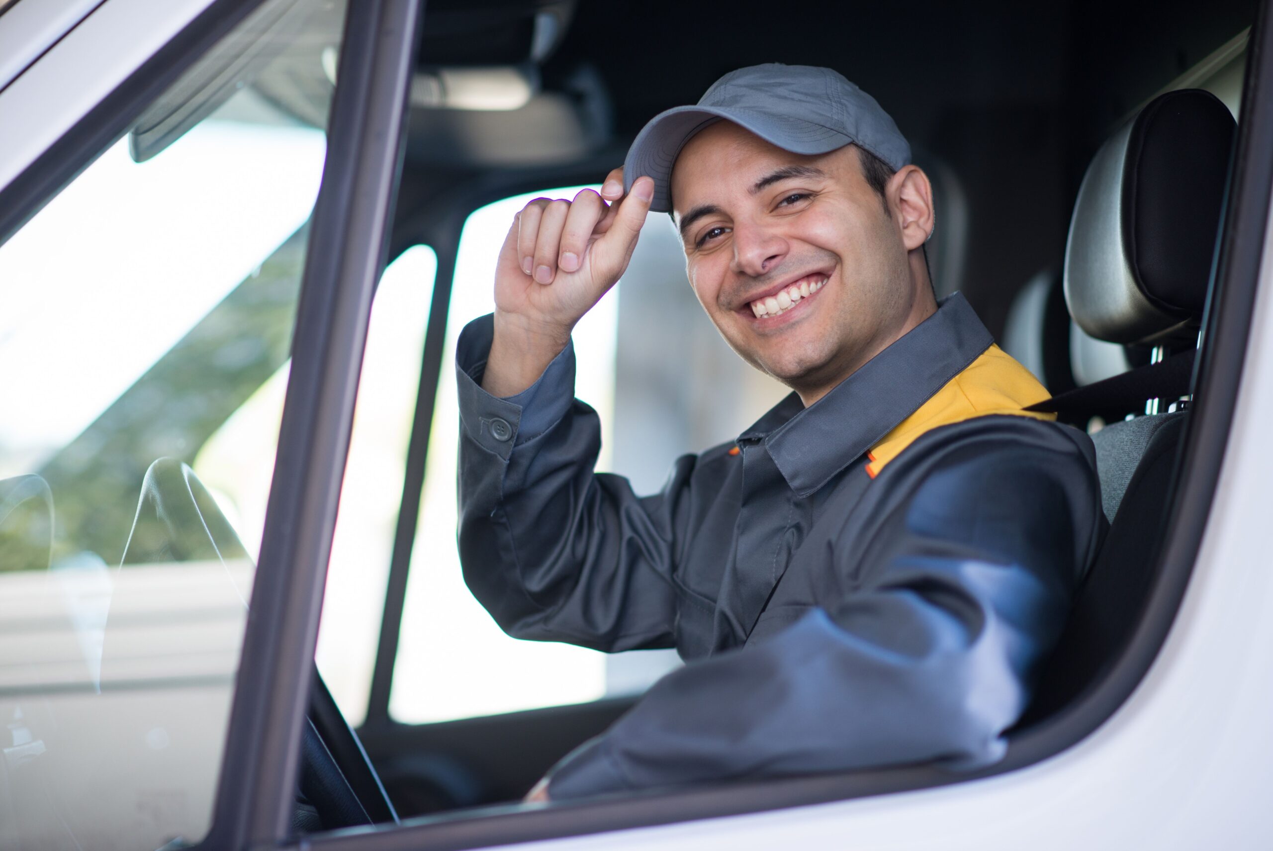 Employee Acceptance of Fleet Monitoring Technology: Key Strategies for Improved Driver Safety and Retention